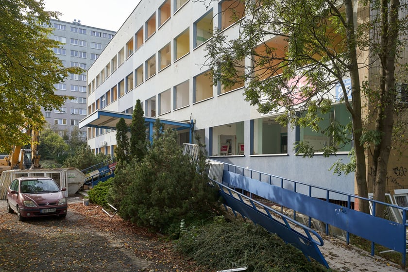 Wyburzanie budynku po przychodni Practimed, 24 października 2023