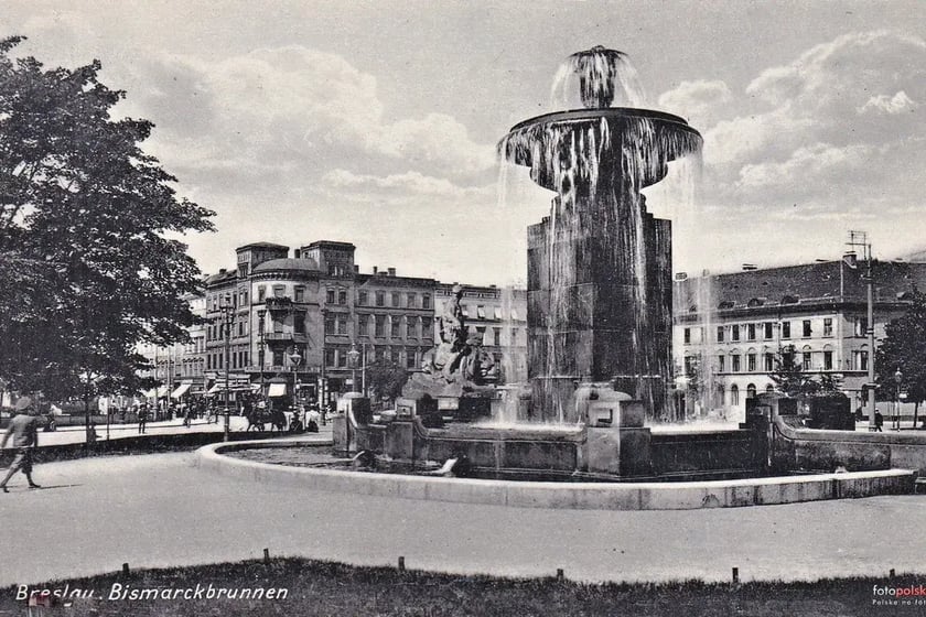 Fontanna na pl. Jana Pawła II, lata 20. i 30. XX w.