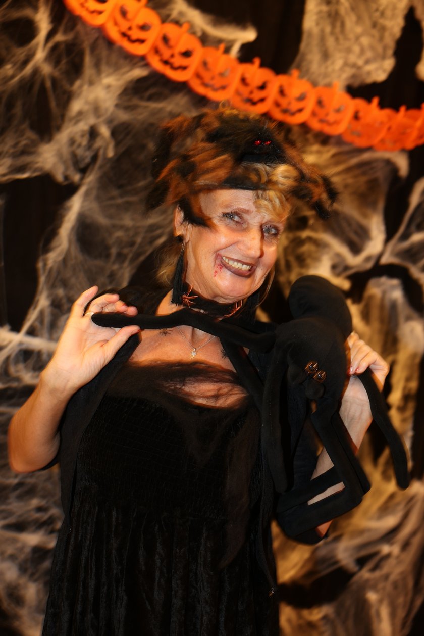 Bal seniorów "Z wizytą u rodziny Addamsów"