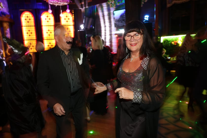 Bal seniorów "Z wizytą u rodziny Addamsów"