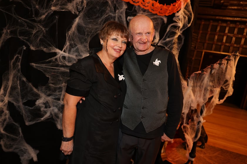 Bal seniorów "Z wizytą u rodziny Addamsów"