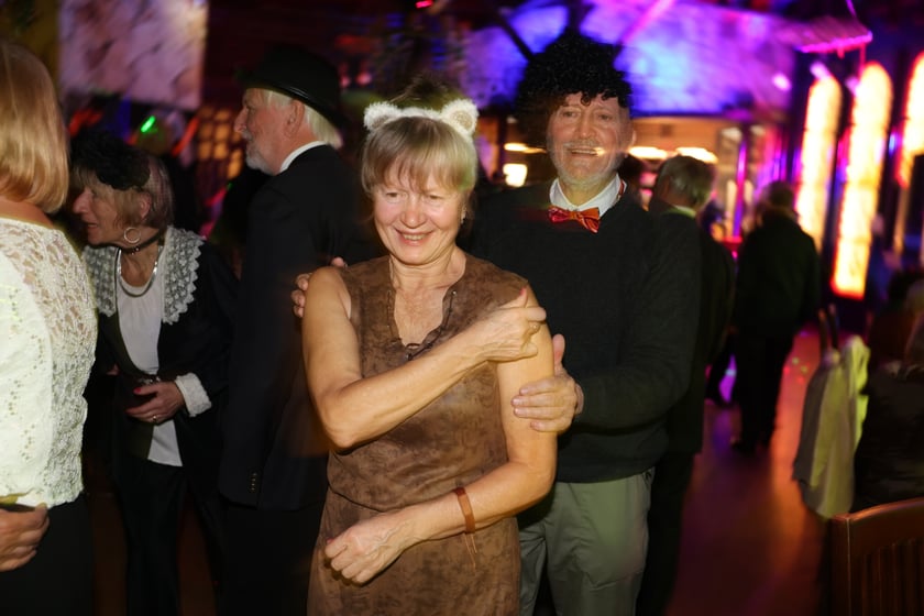 Bal seniorów "Z wizytą u rodziny Addamsów"