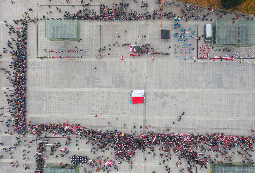 11 listopada we Wrocławiu - parada i marsz. Zobaczcie zdjęcia z ziemi i powietrza