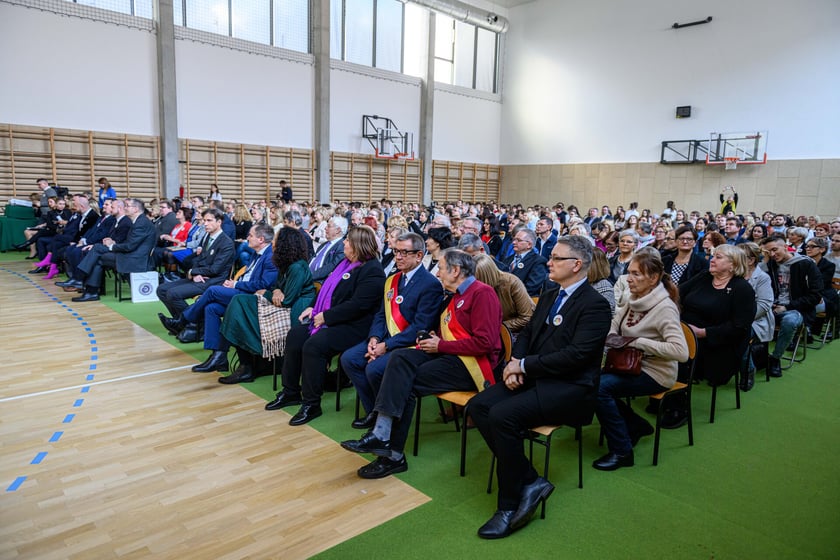 Uroczystość 50-lecia XIII LO we Wrocławiu