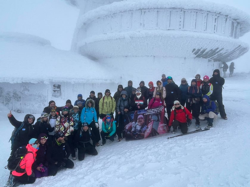 W VI Zimowym Wejściu na Śnieżkę wzięło udział kilkadziesiąt osób
