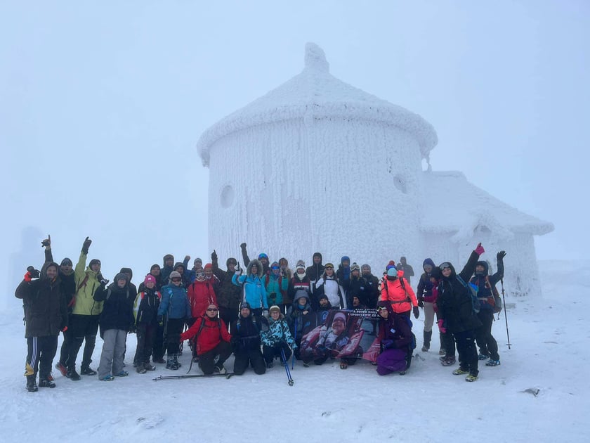 W VI Zimowym Wejściu na Śnieżkę wzięło udział kilkadziesiąt osób