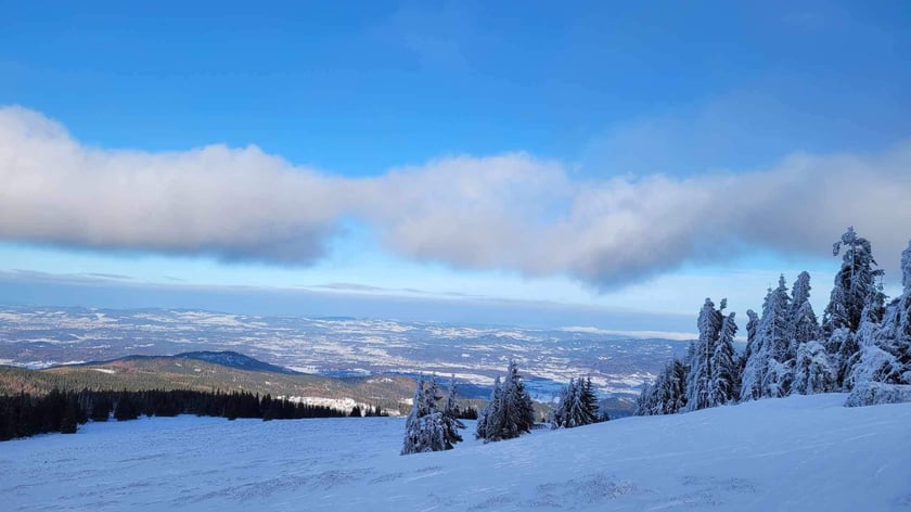W VI Zimowym Wejściu na Śnieżkę wzięło udział kilkadziesiąt osób