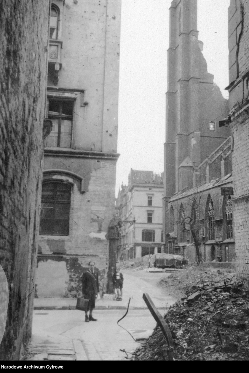 Wrocław tuż po II wojnie światowej. Rok 1945