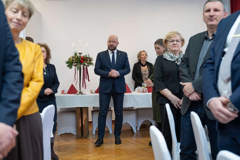 Spotkanie wigilijne dyrektorów szkół ponadpodstawowych i władz Wrocławia
