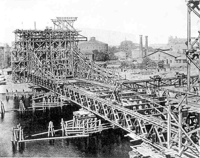 Budowa mostu Grunwaldzkiego we Wrocławiu w latach 1908-1910 - archiwalne zdjęcia