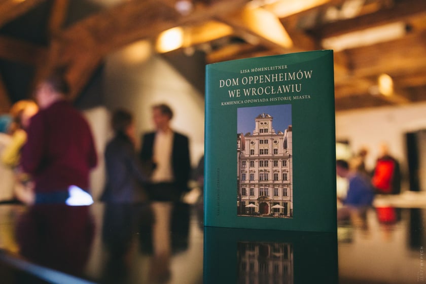 Kamienica Oppenheim&oacute;w przy pl. Solnym 4. Okładka książki