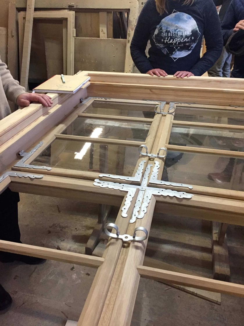 Kamienica Oppenheim&oacute;w przy pl. Solnym 4 po remoncie. Zbliżenie na okno