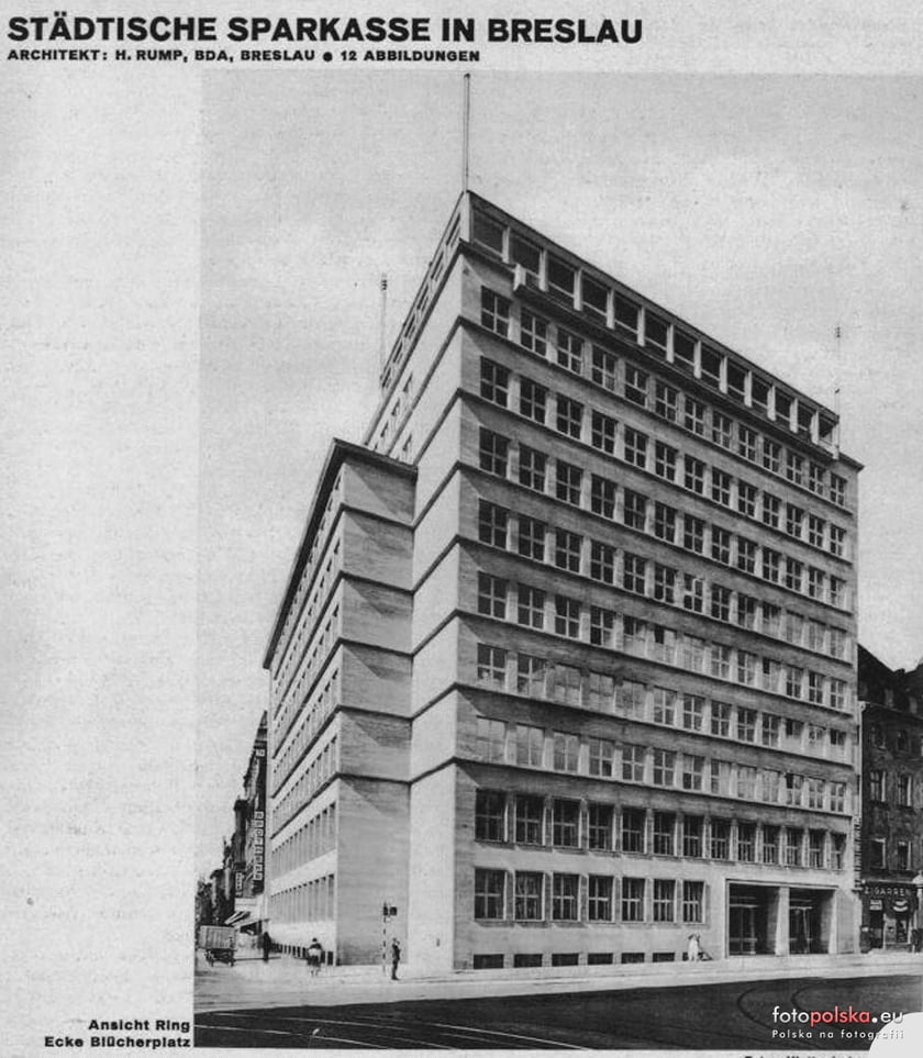 Budynek banku w Rynku