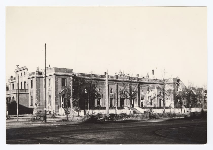 Etablissement Friebeberg przy obecnej ul. Powstańc&oacute;w Śląskich, 1946