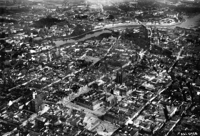 1931, Stare Miasto w 1930 lub 1931 roku.