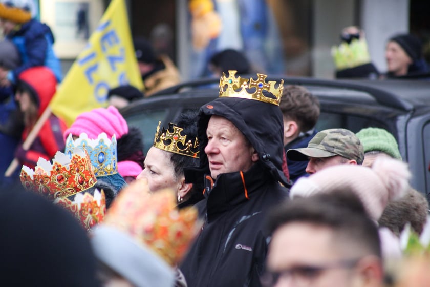 Uczestnicy Orszaku Trzech Króli 2024