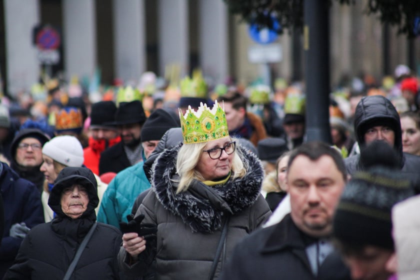 Uczestnicy Orszaku Trzech Króli 2024