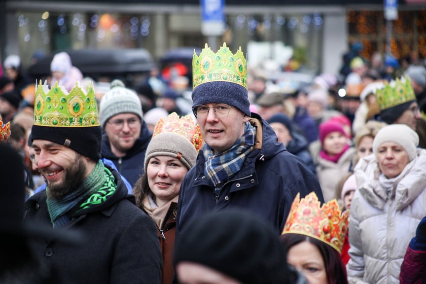 Uczestnicy Orszaku Trzech Króli 2024