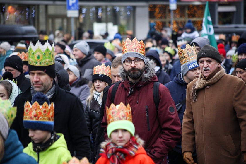 Uczestnicy Orszaku Trzech Króli 2024