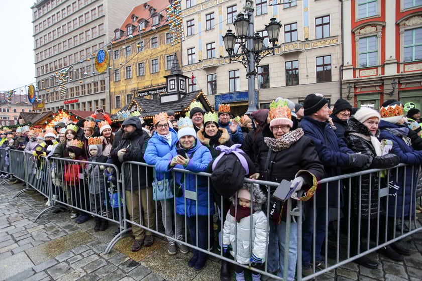 Uczestnicy Orszaku Trzech Króli 2024
