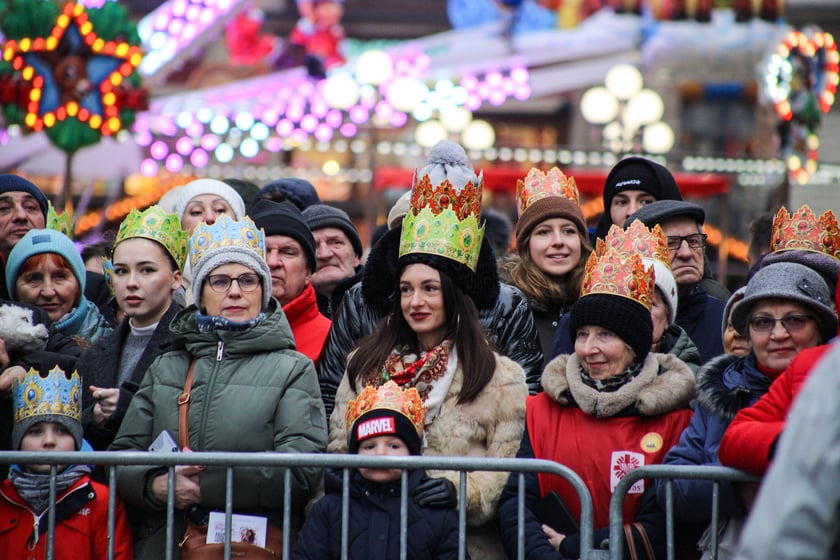 Uczestnicy Orszaku Trzech Króli 2024