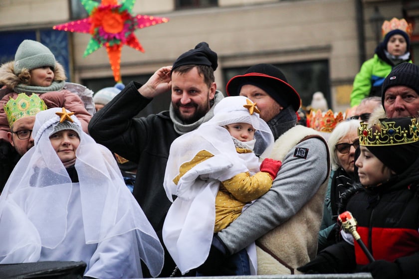 Uczestnicy Orszaku Trzech Króli 2024