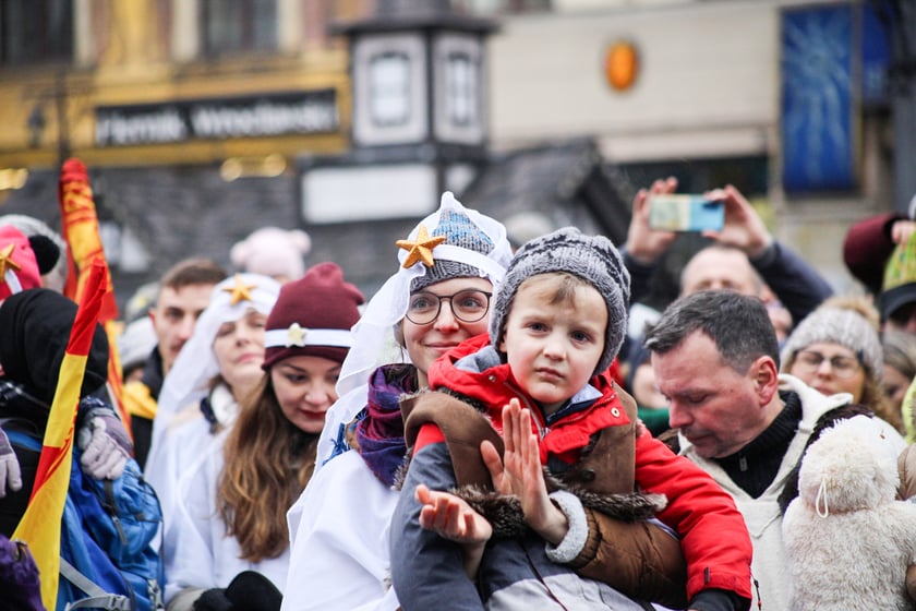 Uczestnicy Orszaku Trzech Króli 2024