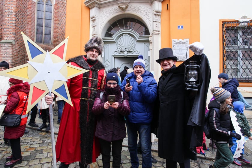 Uczestnicy Orszaku Trzech Króli 2024