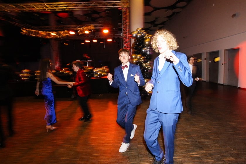 Studni&oacute;wka uczni&oacute;w ostatnich klas Liceum Og&oacute;lnokształcącego nr I im. Danuty Siedzik&oacute;wny &bdquo;Inki&rdquo; we Wrocławiu