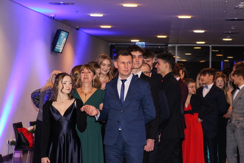 Studni&oacute;wka uczni&oacute;w ostatnich klas Liceum Og&oacute;lnokształcącego nr I im. Danuty Siedzik&oacute;wny &bdquo;Inki&rdquo; we Wrocławiu