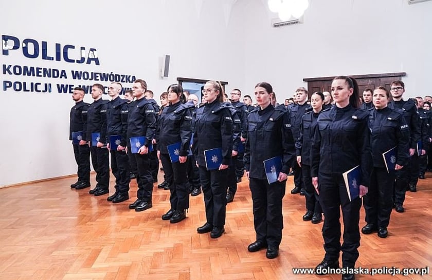 Ślubowanie nowych dolnośląskich policjantów we Wrocławiu