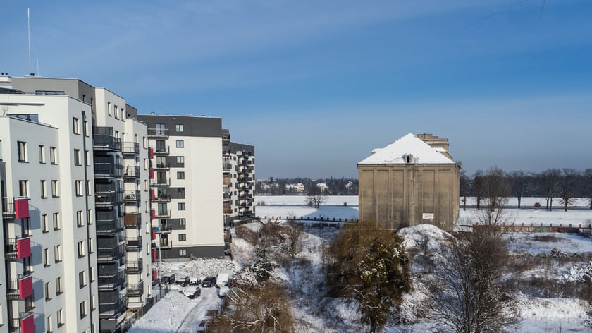 Elewator zbożowy przy ul. Rychtalskiej na Kleczkowie