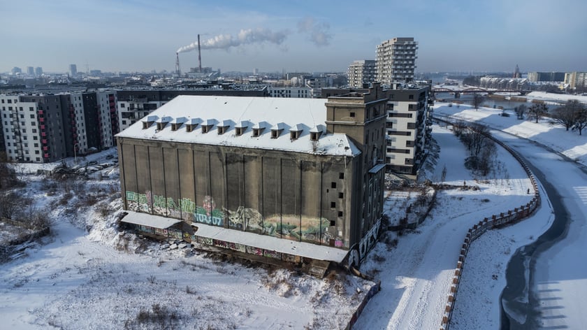 Elewator zbożowy przy ul. Rychtalskiej na Kleczkowie