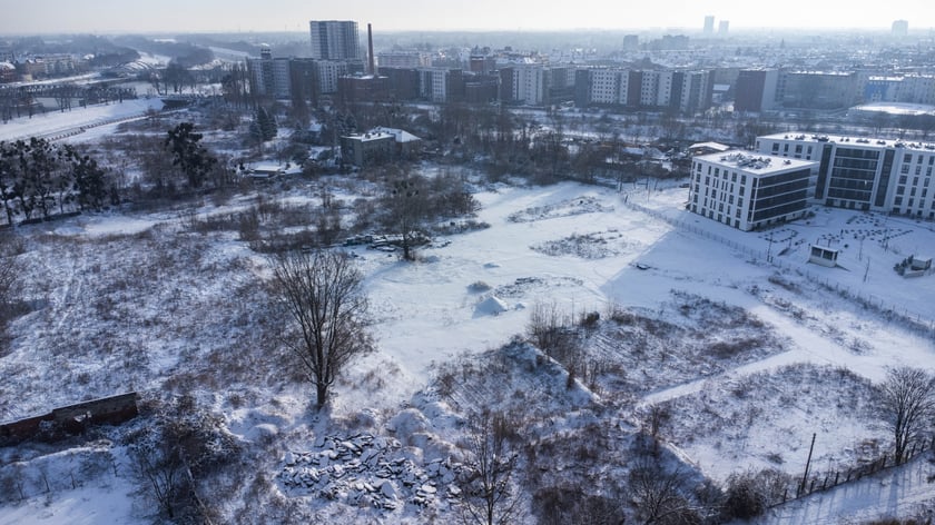Kleczk&oacute;w - okolice elewatora zbożowego stojącego przy ul. Rychtalskiej