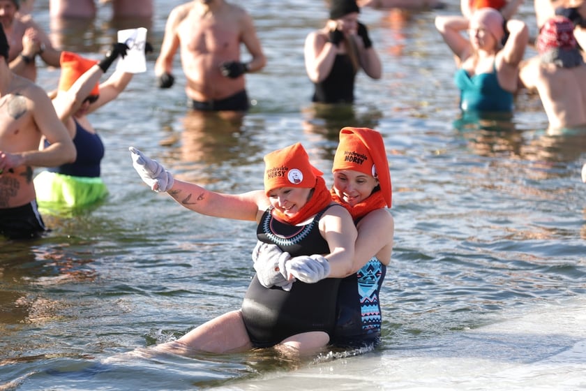 Wrocławskie Morsy świętują Dzień Babci i Dziadk