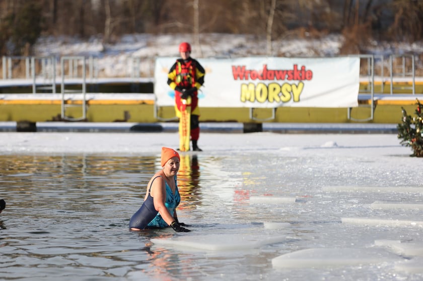 Wrocławskie Morsy świętują Dzień Babci i Dziadk