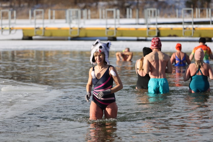 Wrocławskie Morsy świętują Dzień Babci i Dziadk