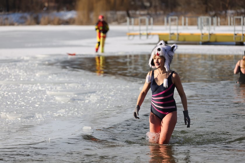 Wrocławskie Morsy świętują Dzień Babci i Dziadk