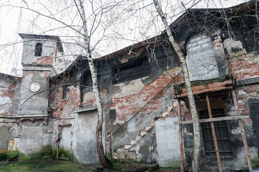 Dawna wytwórnia wódek i likierów Carla Schirdewana obecnie