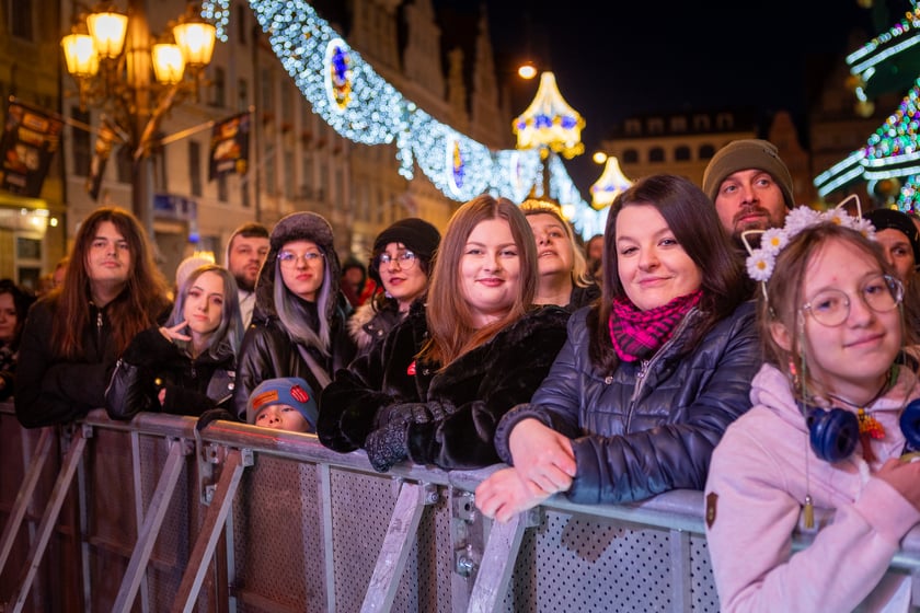 Zdjęcia z koncertów granych podczas WOŚP na Rynku i w Starym Klasztorze