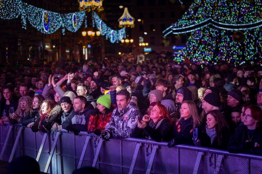 Zdjęcia z koncertów granych podczas WOŚP na Rynku i w Starym Klasztorze