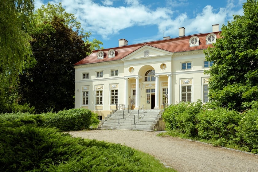 Zespół pałacowo-folwarczny w Samotworze