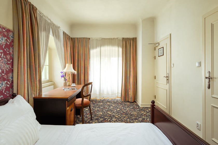 Zespół pałacowo-folwarczny w Samotworze