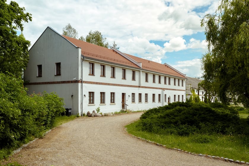 Zespół pałacowo-folwarczny w Samotworze