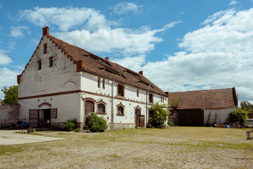 Zespół pałacowo-folwarczny w Samotworze