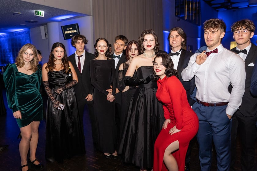 Studniówka maturzystów VII LO we Wrocławiu