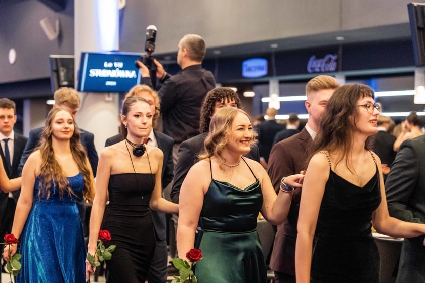 Studniówka maturzystów VII LO we Wrocławiu