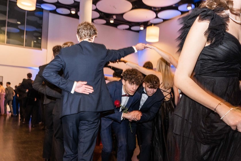 Studniówka maturzystów VII LO we Wrocławiu