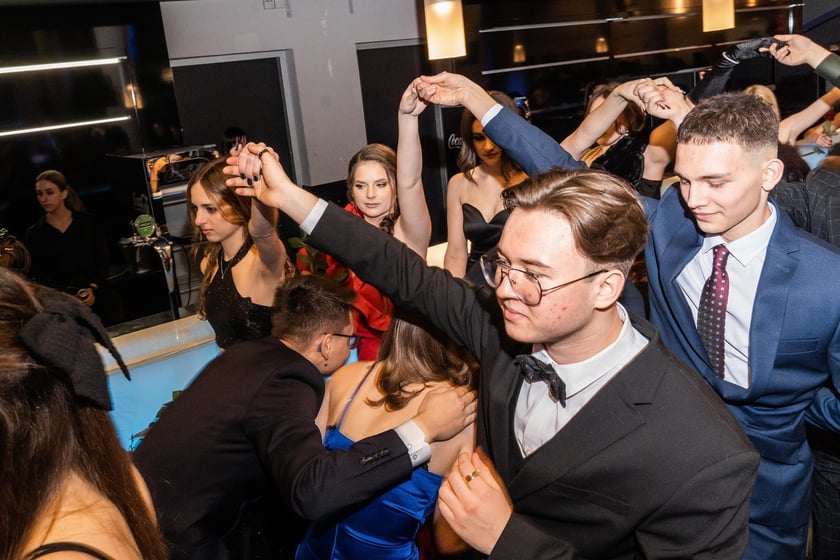 Studniówka maturzystów VII LO we Wrocławiu