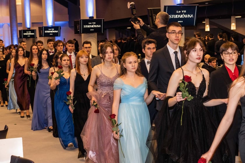 Studniówka maturzystów VII LO we Wrocławiu